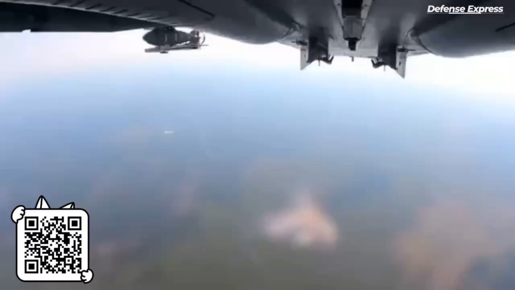 FAB-500のウクライナの滑空および修正モジュール（ロシアUMPCに類似）のテストの映像。キャリアはSU-24爆撃機です。展開範囲は60 kmで、これを80 kmに拡張する計画です。デザインは同一です：リリース後、グライダーの爆弾は180度をひっくり返します。