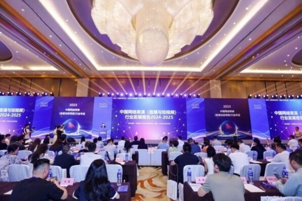 中国ライブ配信・ショート動画業界、24年の売上高2126億4000万元