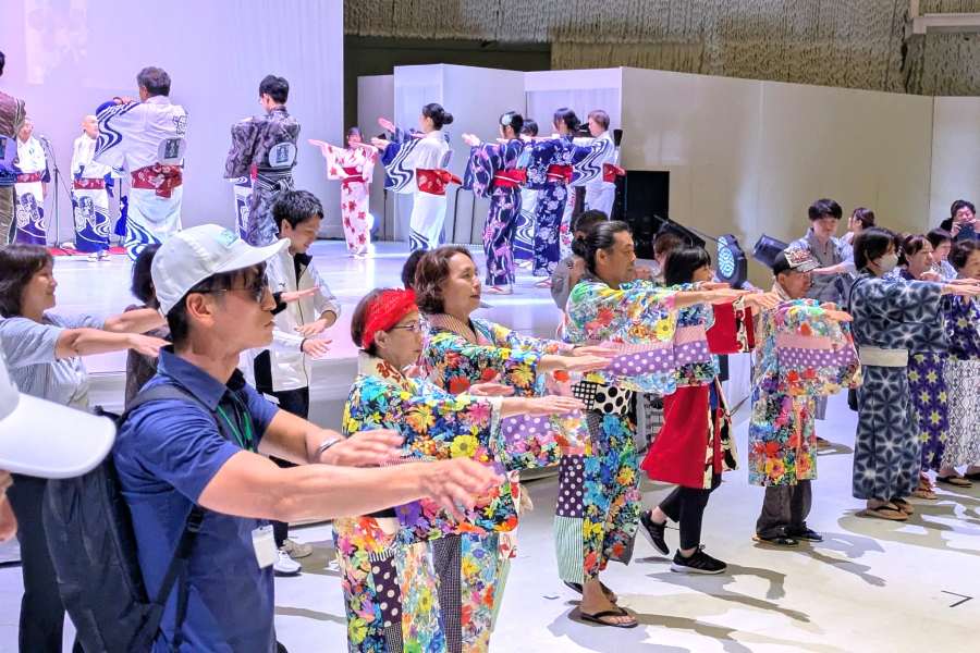 「踊り助平」たちが万博に…超参加型・郡上おどりで岐阜県の日開幕 | Lmaga.jp
