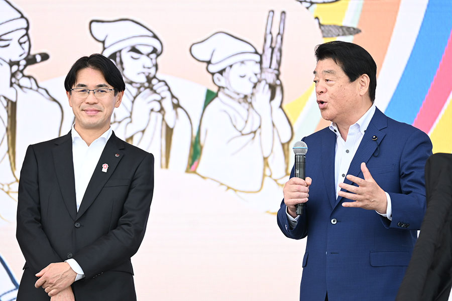 左から山下真奈良県知事、中野雅史奈良県議会議員（5/27・大阪市内）