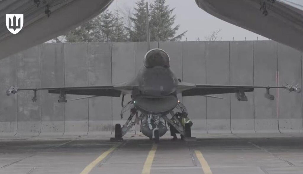ウクライナ空軍のパイロット、第1クラスのマクシム・ウスティメンコ中佐は、昨夜、ロシアの大規模な空軍攻撃を擁護している間に殺されました。彼は32歳でした。Maksymは、F-16がヒットする前に7つの空中ターゲットを破壊しました。彼はなんとかジェットを住宅地から遠ざけることができましたが、排出できませんでした。 29.06.2025