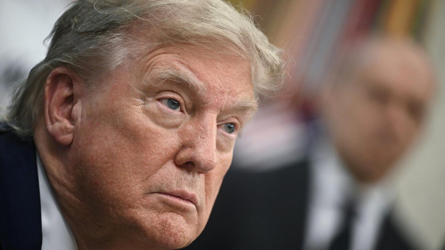 控訴裁判所は、DOJがE. Jean Carroll事件の控訴でトランプを代表することはできないと言います
