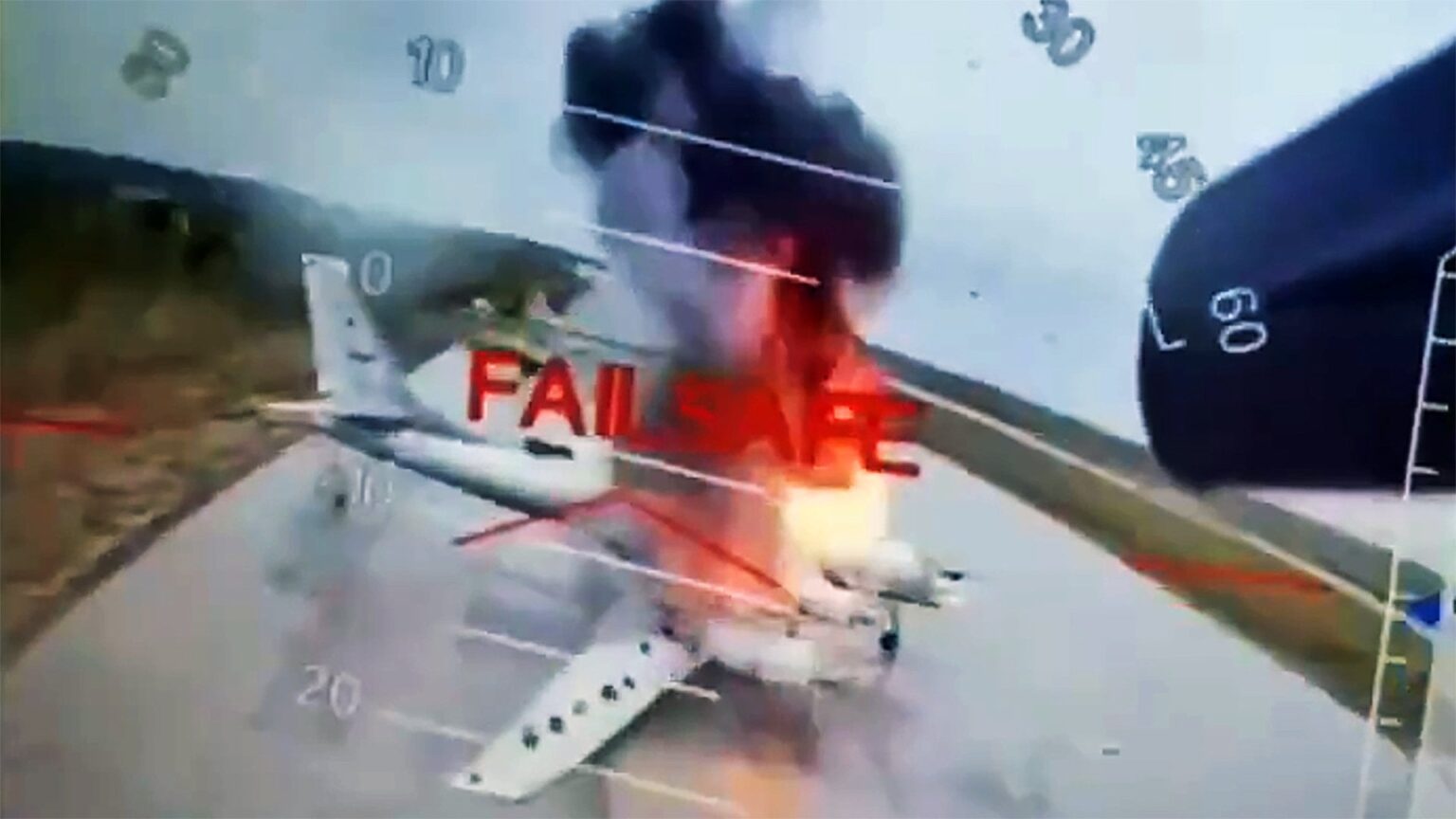 前例のない広大なドローン攻撃で破壊されたロシアの戦略的爆撃機。ロシアの戦略的航空能力の中心とその核抑止力の片方の腕を追いかけた攻撃は、グローバルなモーニングコールとして役立つはずです。