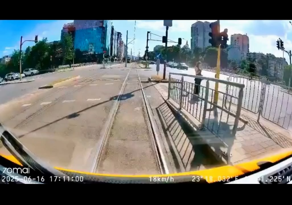 おばあちゃん対路面電車。エピソード1と2