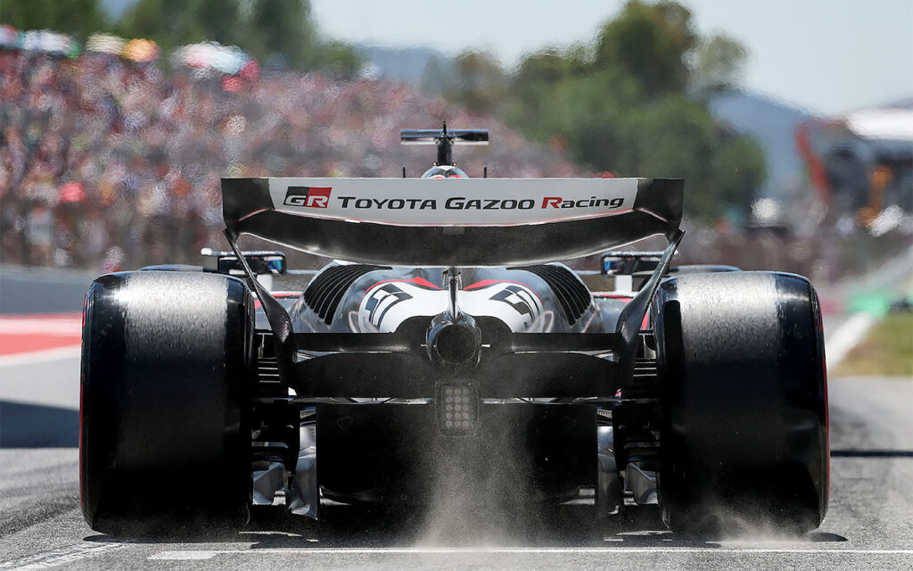 カタロニア・サーキットでハースVF-25フェラーリをドライブする平川亮、2025年5月30日(金) F1スペインGPフリー走行1