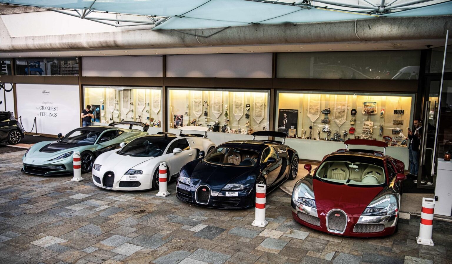 この建物は何ですか？