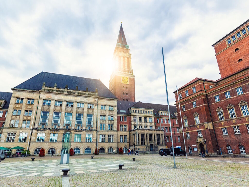 マイクロソフト離れが進む欧州--独シュレースヴィヒ＝ホルシュタイン州が「Linux」に移行 - ZDNET Japan