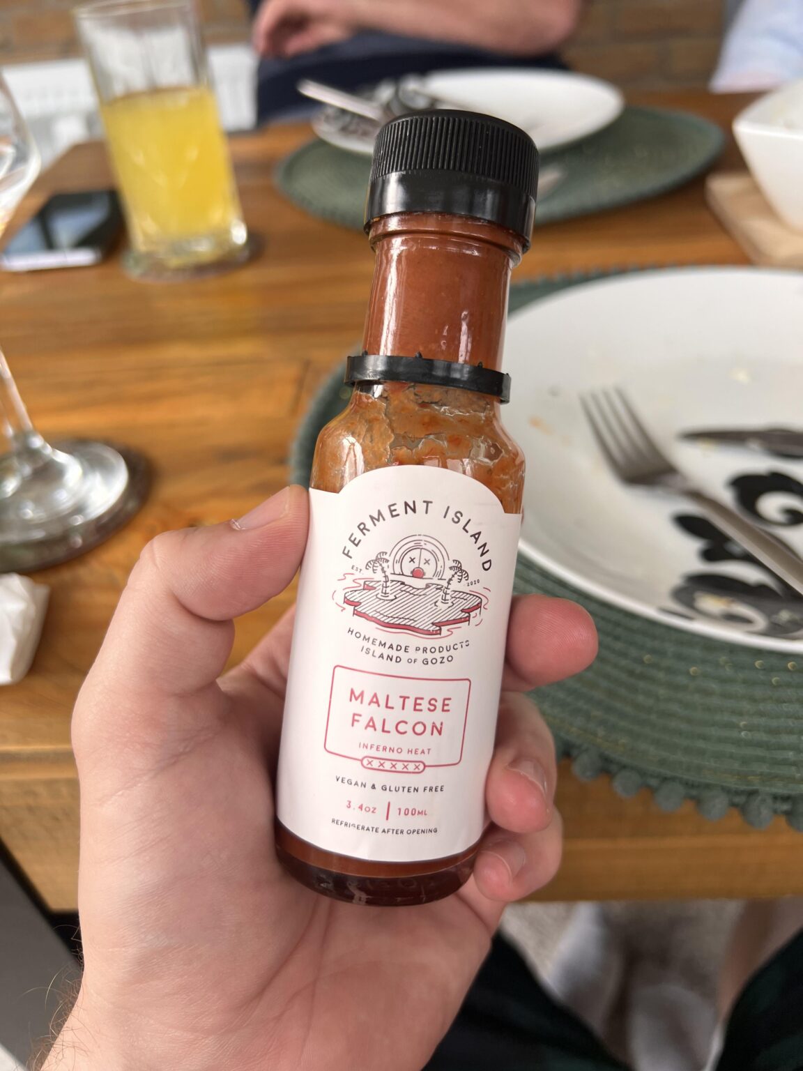 これは私が今までに購入した中で最もホットなものであり、今ではスパイシーな食べ物はいつもマルタとゴゾを思い出させます