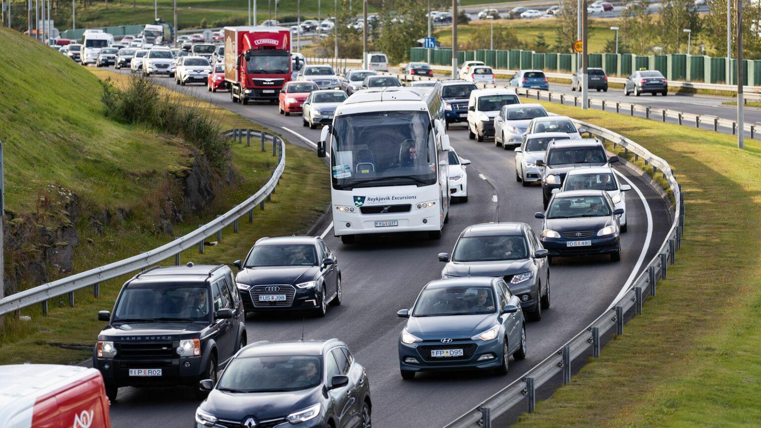 作業領域で速すぎる運転のための権利を奪われた5つ - インジケーター