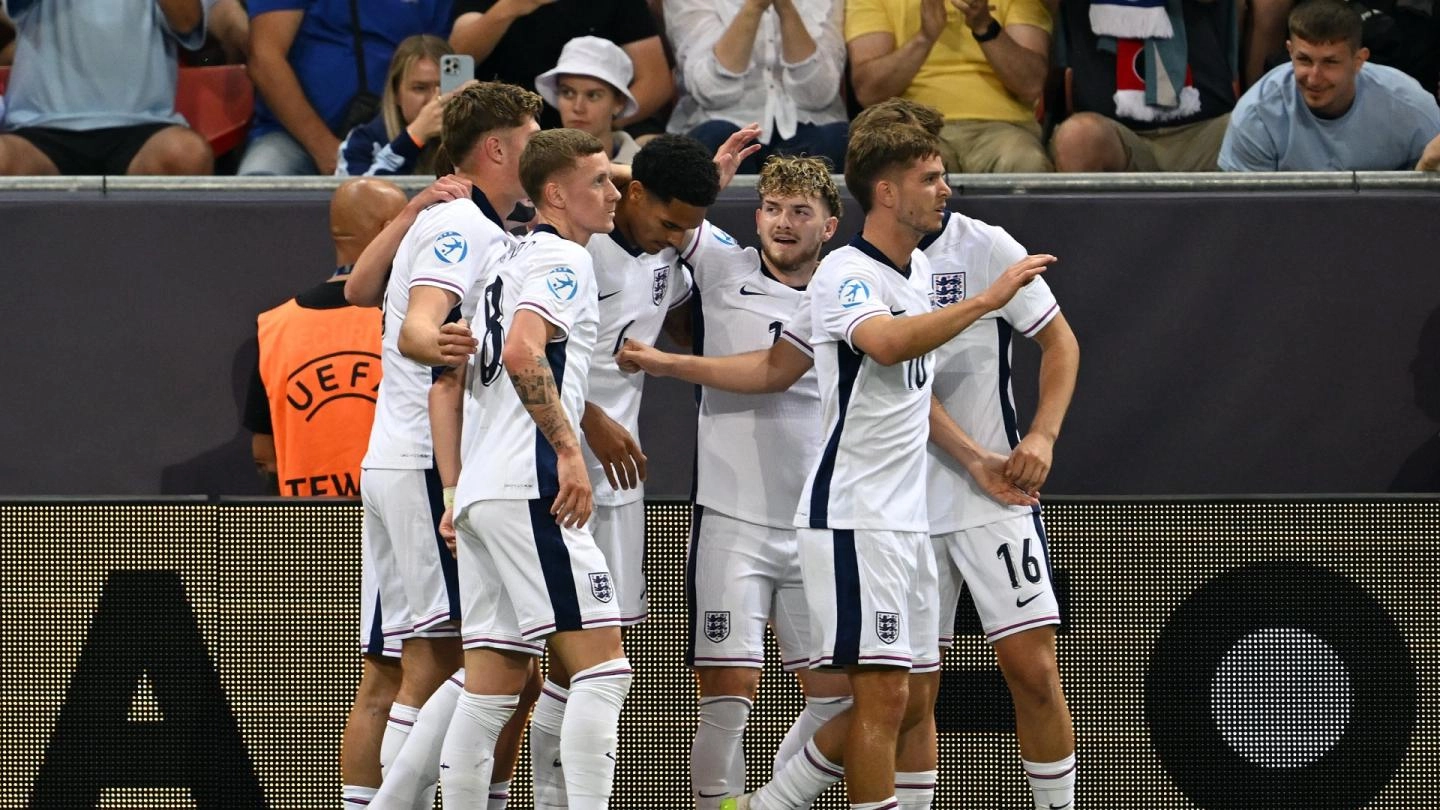 U21ユーロ:イングランドがスペインを破って準決勝に進出し、ハーベイ・エリオットが再び得点 U21ユーロ:イングランドがスペインを破って準決勝に進出し、ハーベイ・エリオットが再び得点
