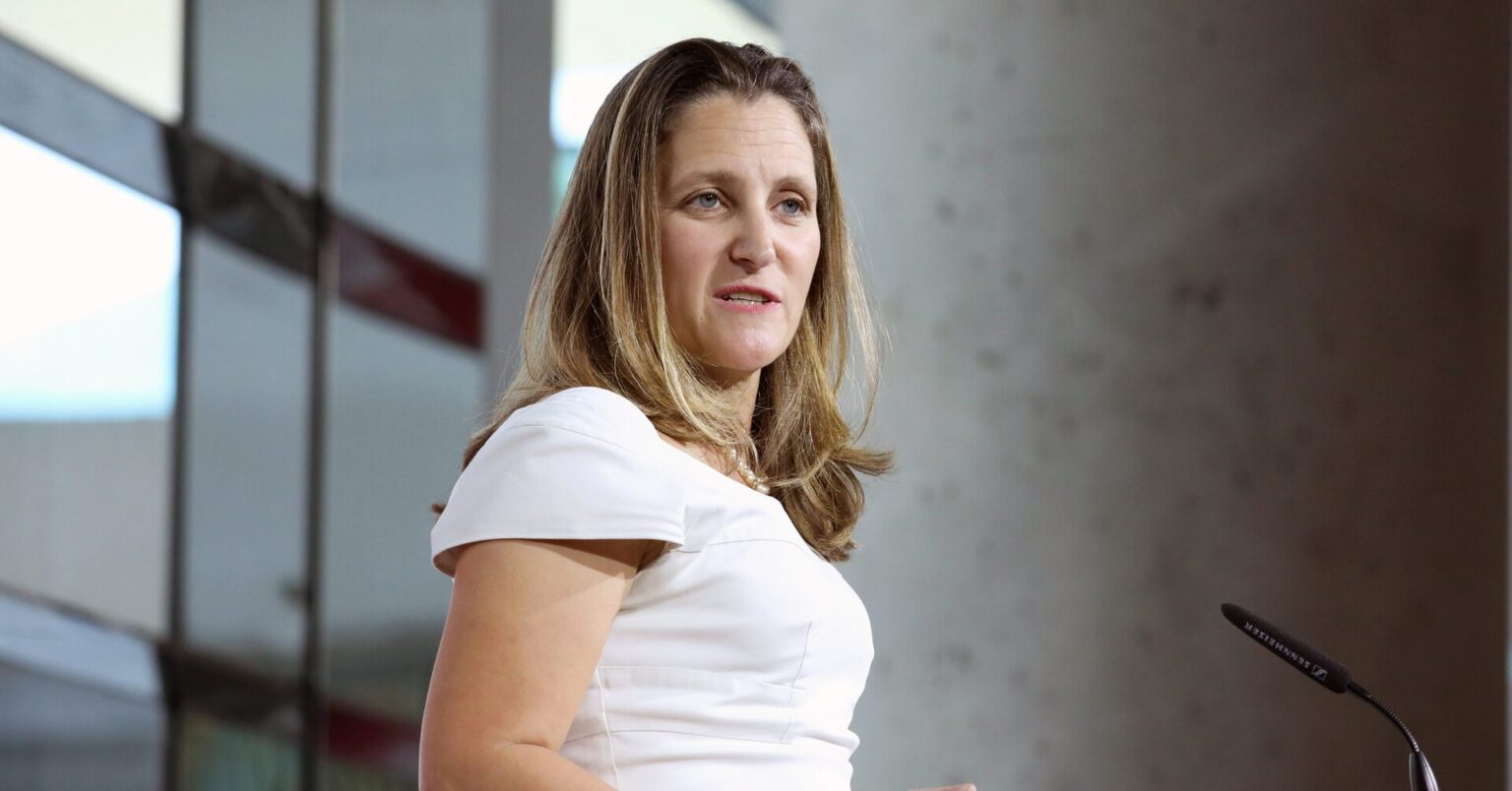 U.S.-Canada NAFTA negotiators to work Wednesday night, Thursday: Freeland