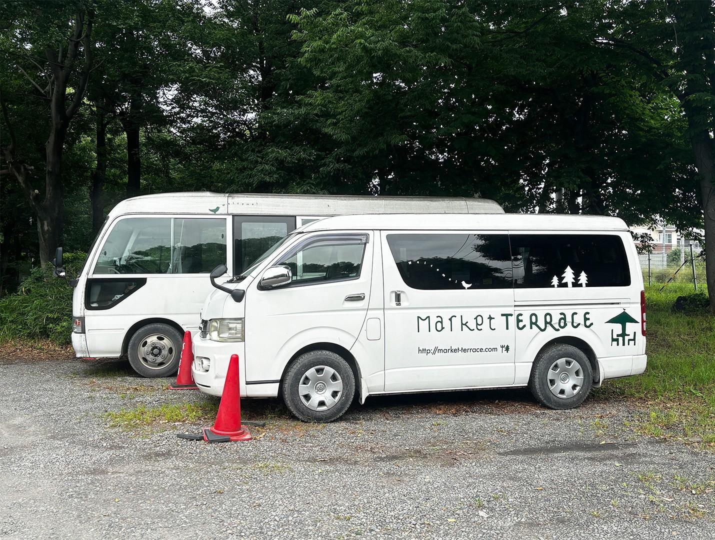 Market Terrace川越市場の森 本店：ディナー限定送迎バス　本川越駅・川越駅西口・南大塚駅北口との間で無料送迎バスを運行中です。※完全予約制ですので、事前に電話予約をお願いします。