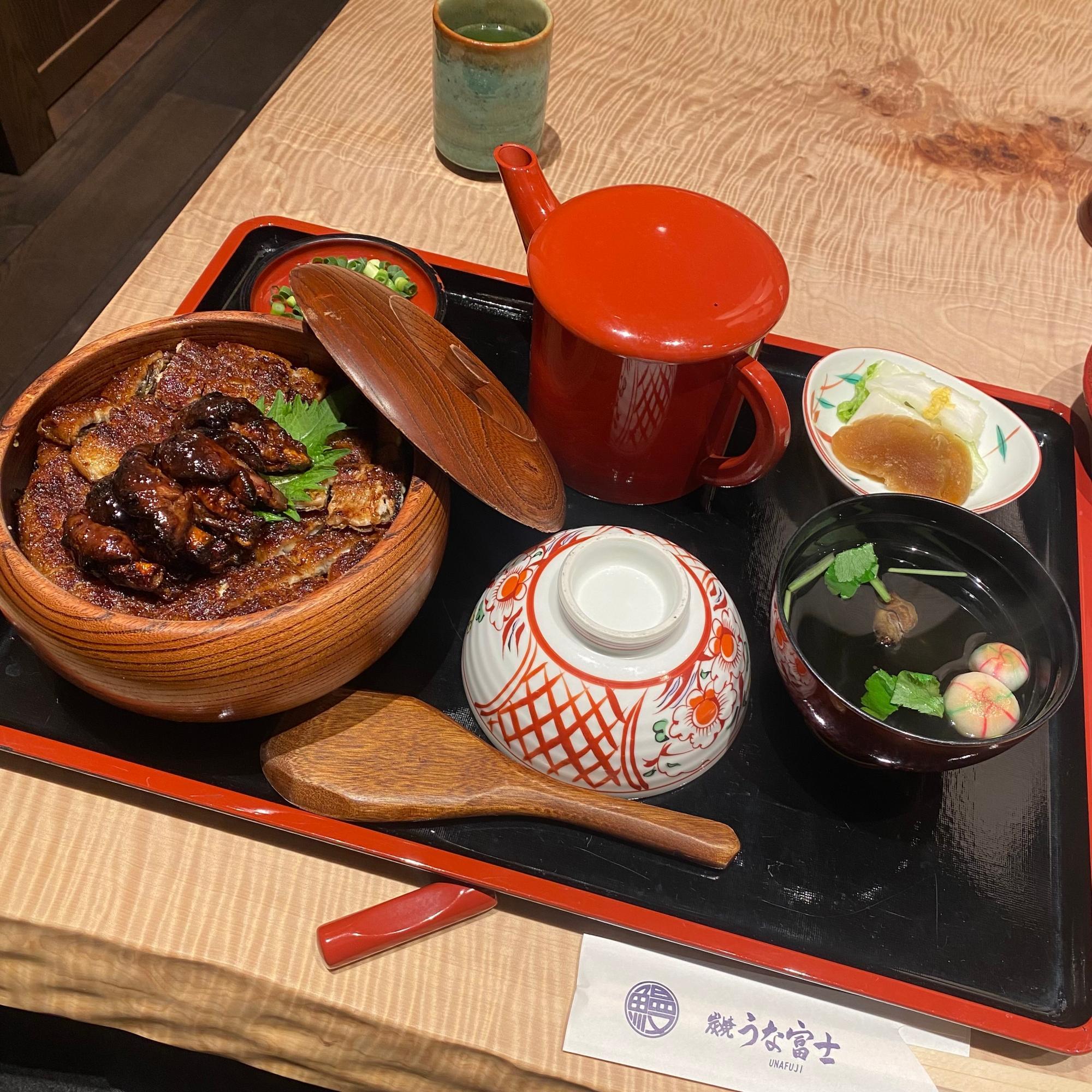 この日いただいたのは「肝入り上ひつまぶし（7,830円）」
