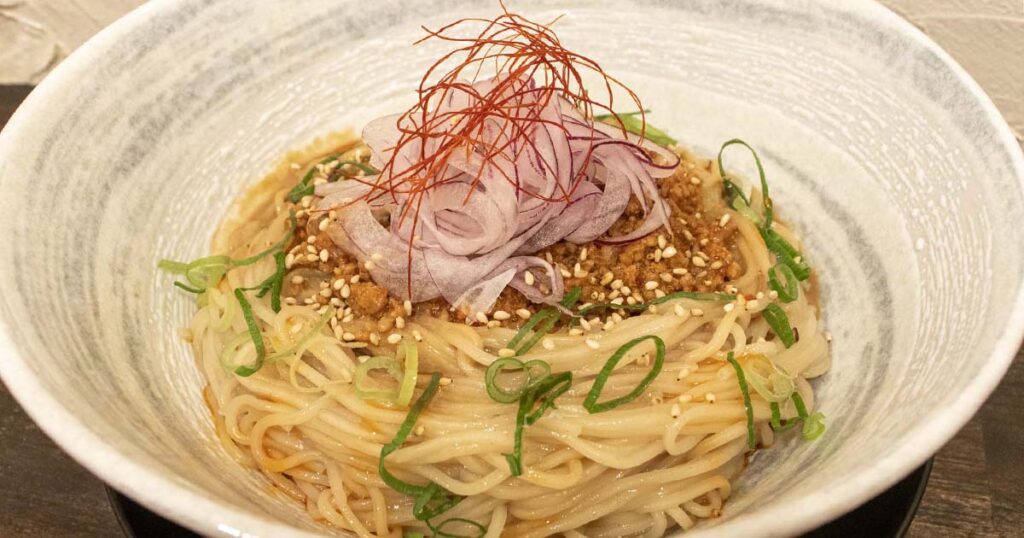 今年はひと味違う！麺屋『天孫降臨 三宮本店』の「冷やし坦々まぜ麺」で夏を乗り切る | Kiss PRESS(キッスプレス)
