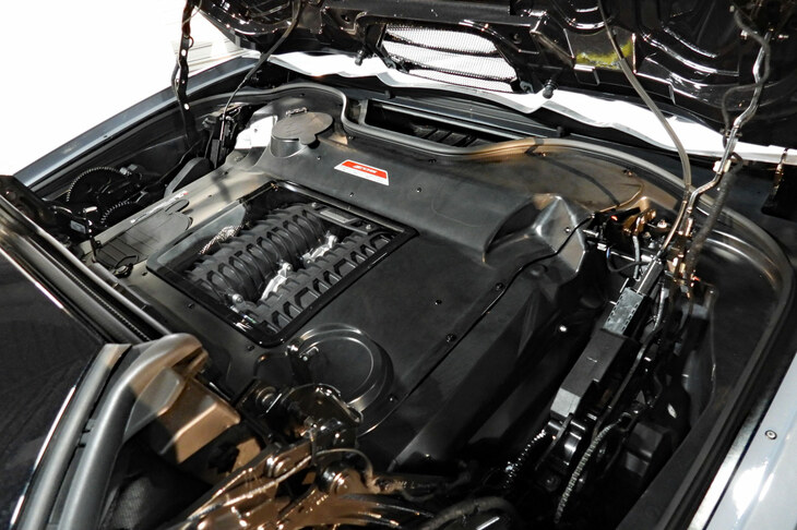 シボレー・コルベットZ06コンバーチブル＜米国仕様＞（クリアウィンドウ付きエンジンベイパネル）