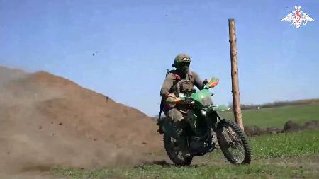 ロシア軍、バイク部隊強化 無人機を回避、ウクライナ | | 全国のニュース