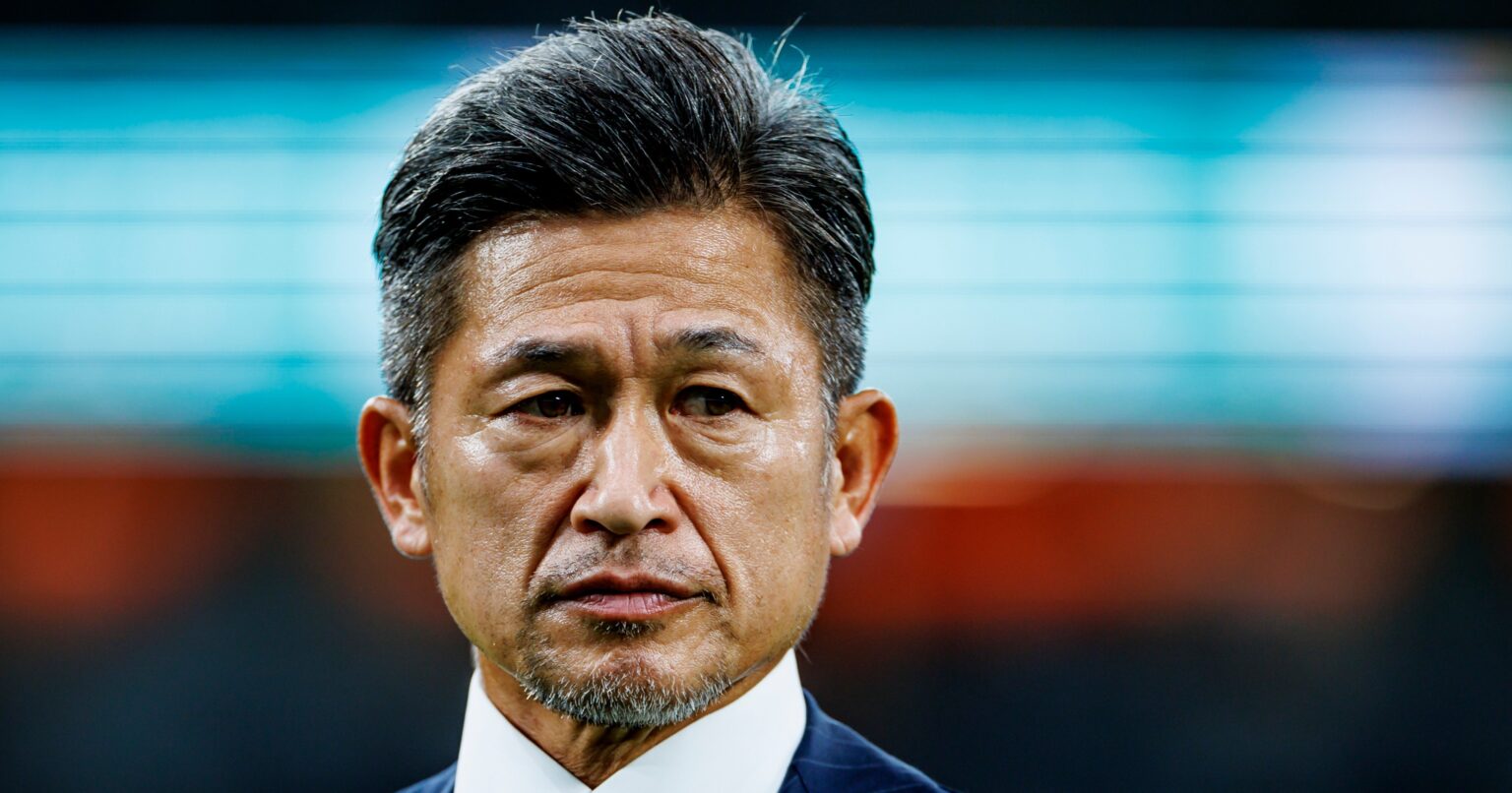 「ミウラはクレイジーだ」「お酒も一切飲まないし」フランス権威誌が仰天…カズ58歳のストイック生活「練習ではガチで削ってきますし」 - 海外サッカー - Number Web