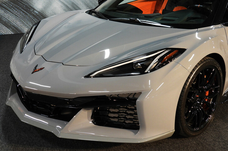 シボレー・コルベットZ06コンバーチブル＜米国仕様＞（フロントマスク）