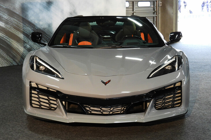 シボレー・コルベットZ06コンバーチブル＜米国仕様＞（フロント）