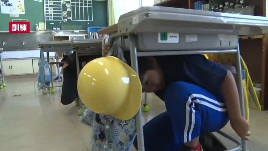 岩手・宮城内陸地震からまもなく17年 岩手県一関市の小学校で震度6弱の地震を想定したシェイクアウト訓練 | IBC NEWS | IBC岩手放送 - TBS NEWS DIG