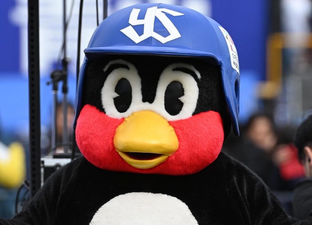 ヤクルト　株主総会で「つば九郎を戻してほしい」株主が涙ぐみながら訴え　林田球団社長「真摯に受け止めて」