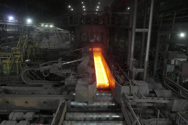 米の鉄鋼・アルミ価格急騰、韓国など関連株下落　関税引き上げ受け