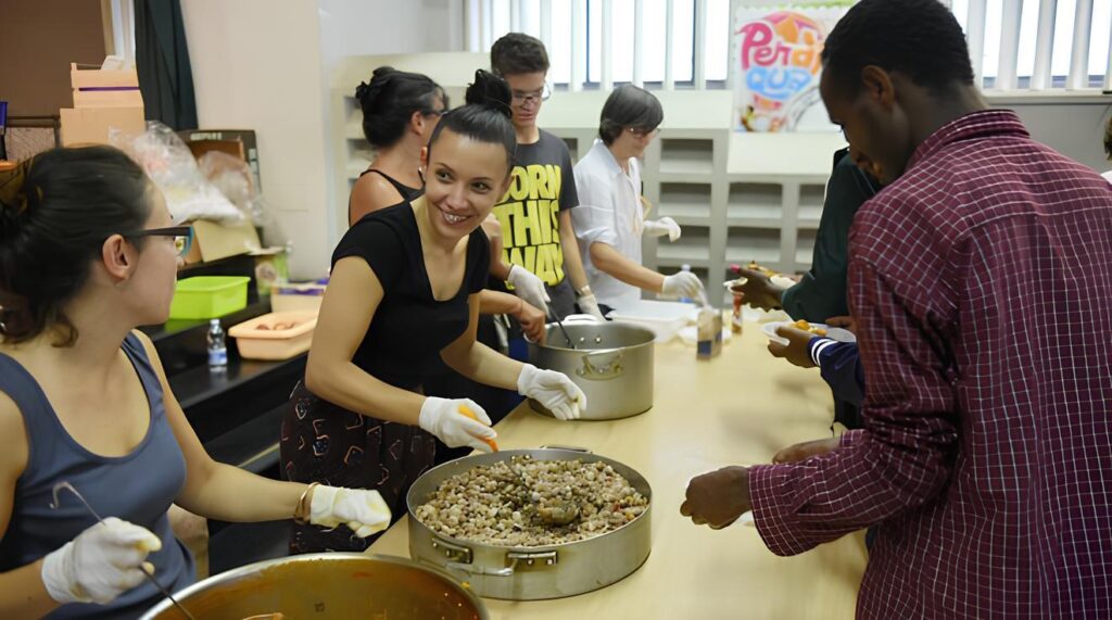 [Report Caritas] カリタスに助けられた貧しい人々は10年で62％増加し、状況は悪化しています。慢性貧困の人々は2023年に25.5％から26.7％になりました。