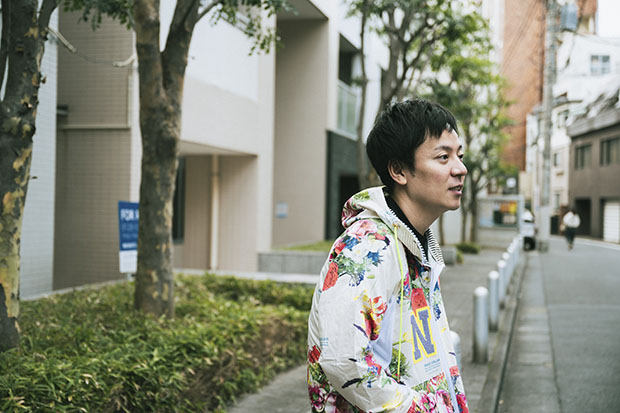 富山市出身の作家、舞台演出家・松澤くれはさん。