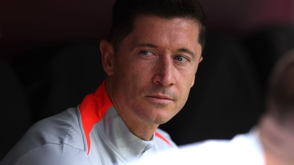 Lewandowskiは、キャプテンを剥奪された後、代表チームを辞めます