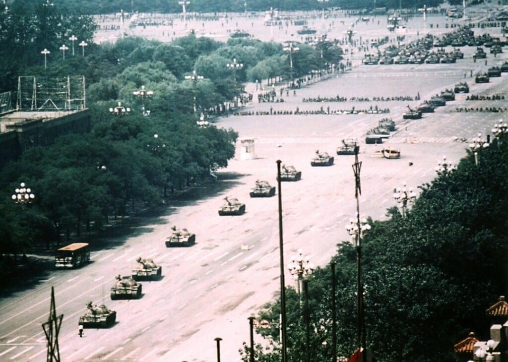 今日、36年前、Tiananmen Square Massacre。ハンガリーでも忘れないでください。