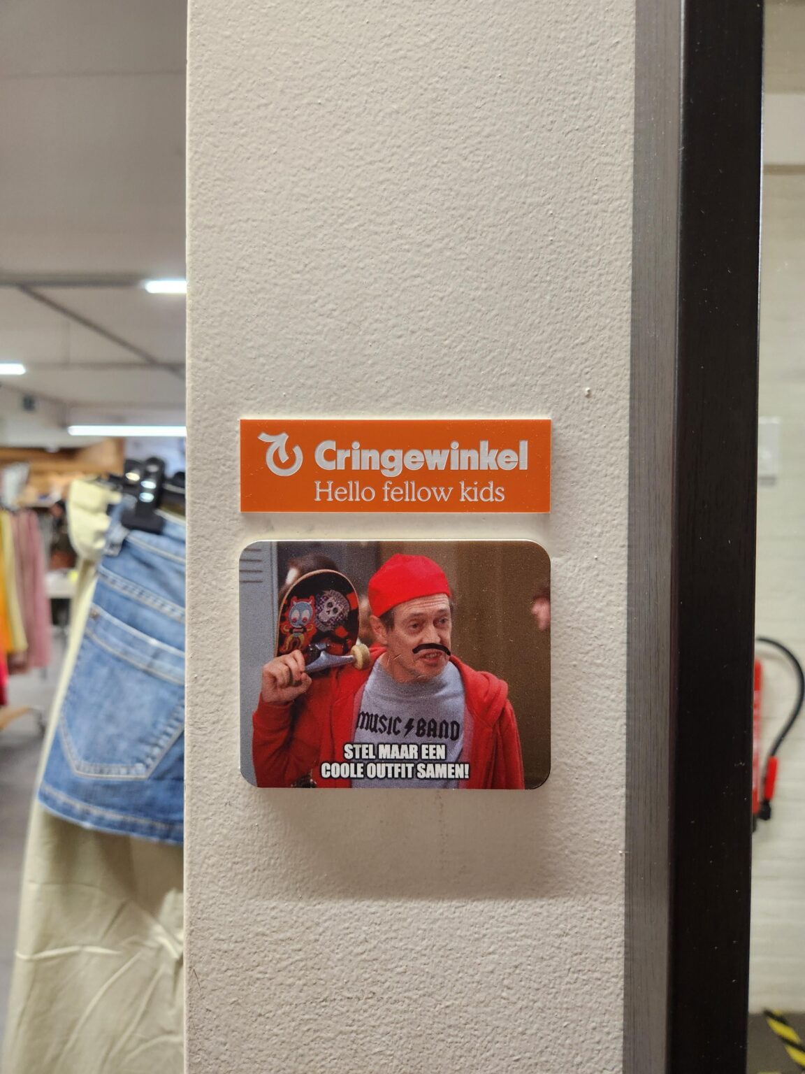 Kringwinkel Tienenで見られます