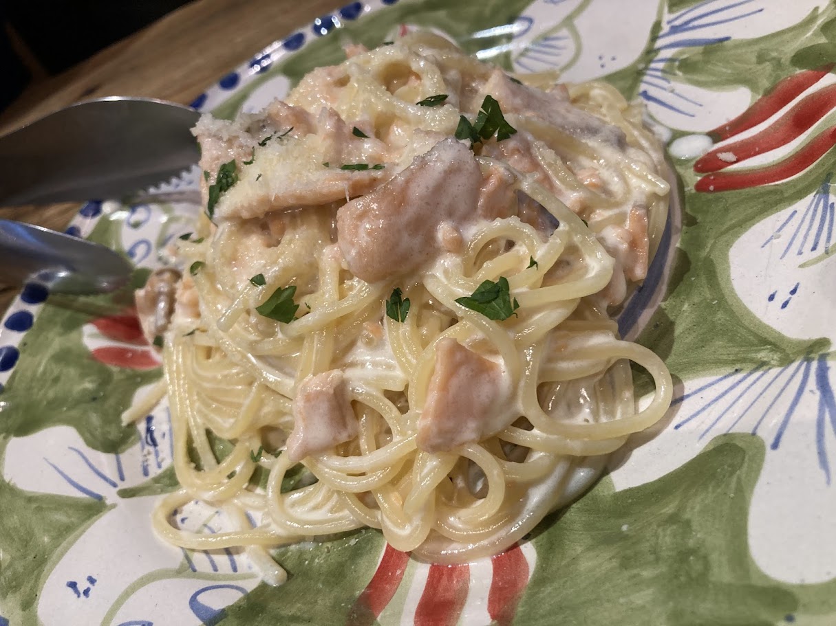 センプリーチェのパスタサーモン
