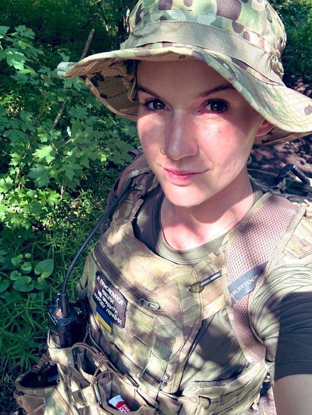 カナダのボランティアと戦闘メディック - 彼女はウクライナ軍の第93旅団スペシャルライフル大隊「アルカトラズ」から来ました。