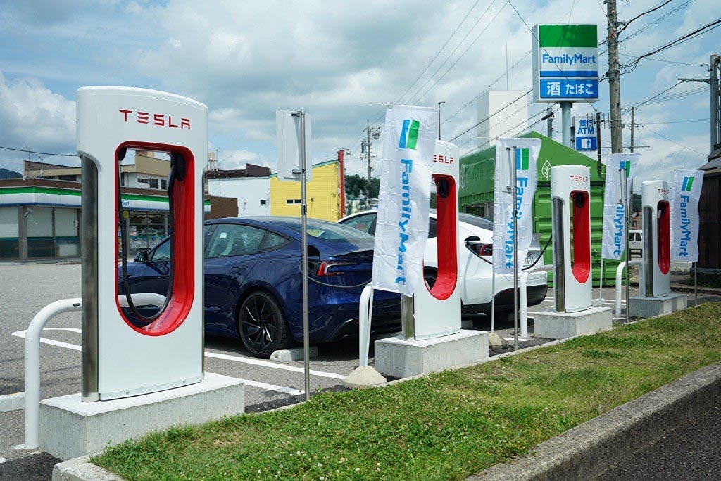 ファミマ、秋田にテスラスーパーチャージャー CHAdeMOも対応 – Impress Watch ファミマ、秋田にテスラスーパーチャージャー CHAdeMOも対応 - Impress Watch