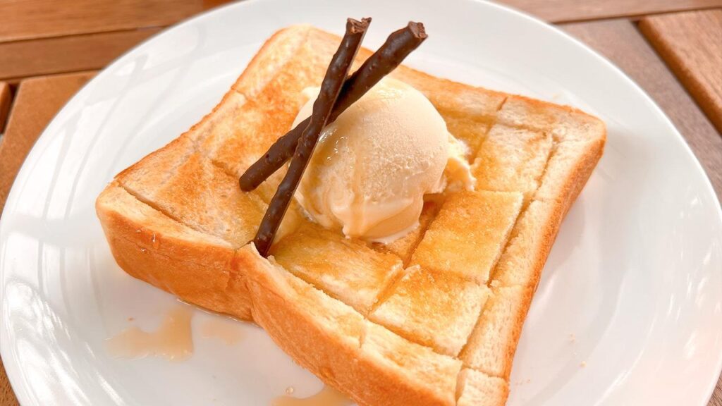 【野々市市】フクロウの森 Tree+ing Cafeで癒やしの時間を（ひがした） - エキスパート