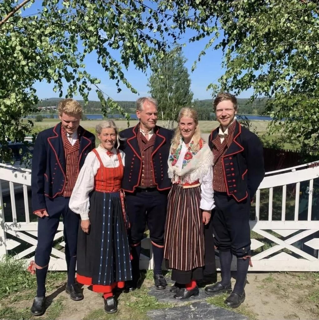スウェーデンのより文化的な部分からの幸せな真夏！