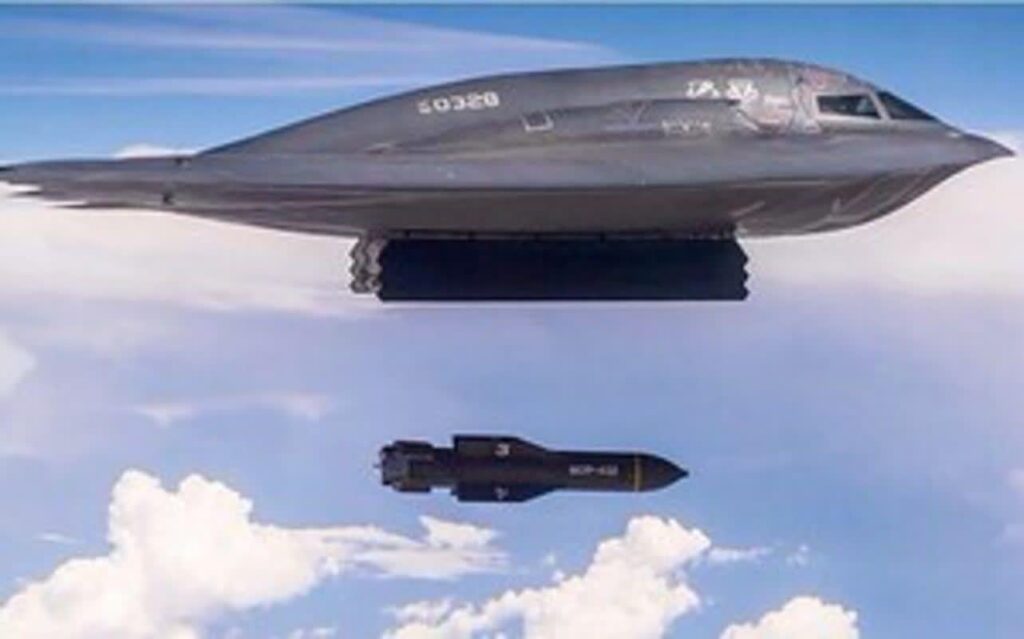 【総額20兆円超】B2からバンカーバスターまで…イラン・核施設空爆に米国が投じた「天文学的コスト」の全貌！【B-2製造コスト約2兆1206億円】