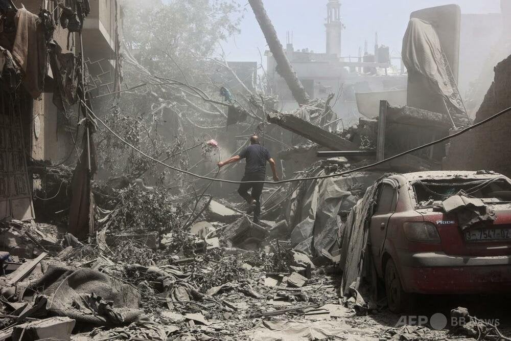 イスラエル軍、配給所に向かうガザ住民を攻撃、110人超死傷