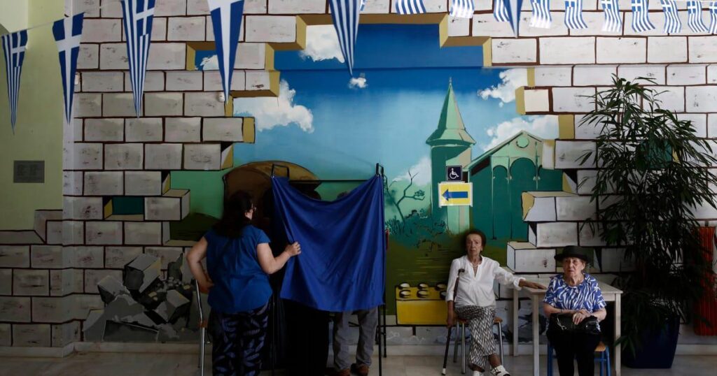 ギリシャ人は、投票する人がいないと感じています