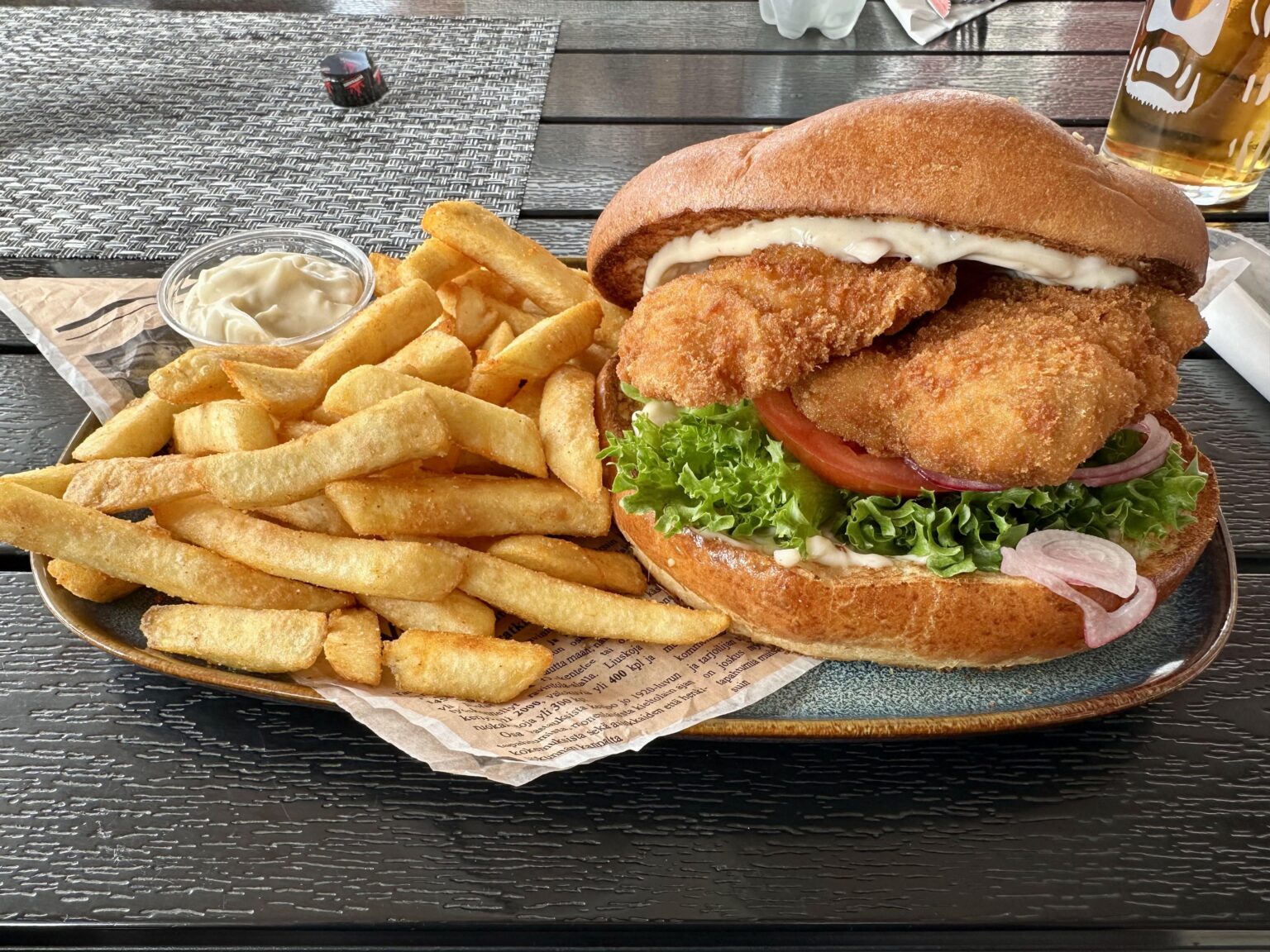 フィンランドでお気に入りの独立したハンバーガーの場所は何ですか？