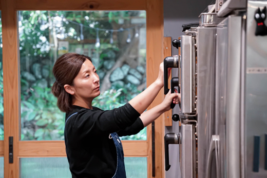 【鹿児島・甑島】誰かが帰ってこれる場所に。それが甑島で生きる私だからできること。／ 東シナ海の小さな島ブランド社 山下麻由さん
