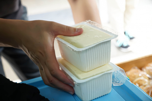 【鹿児島・甑島】“生きるように働く”とは？島暮らしで見出したコミュニケーションを通した自分の役割。 ／ 東シナ海の小さな島ブランド社 平川千尋さん