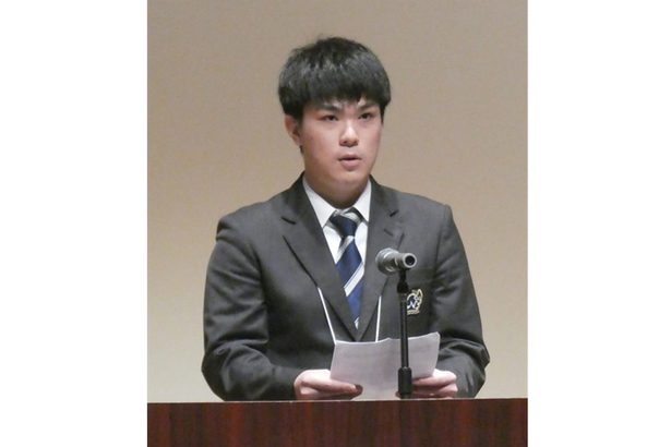 卓球でドイツ留学へ「ブンデスリーガの強さの秘訣」探究へ　西原高3年の荷川取さん