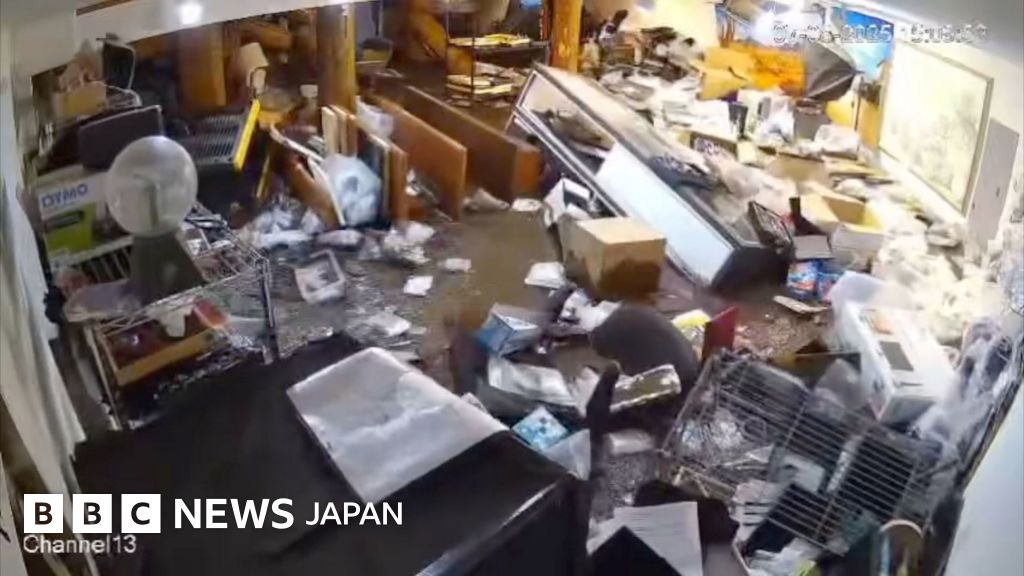 店舗が急激に浸水、家具が天井付近に押し上げられ……米ニューメキシコ州洪水のタイムラプス映像 - BBCニュース