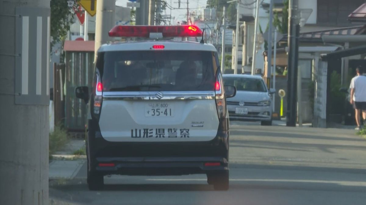 【速報】山形市北部の住宅街にクマ目撃相次ぐ　現在　住宅の敷地内にいる模様　警察などが確認中