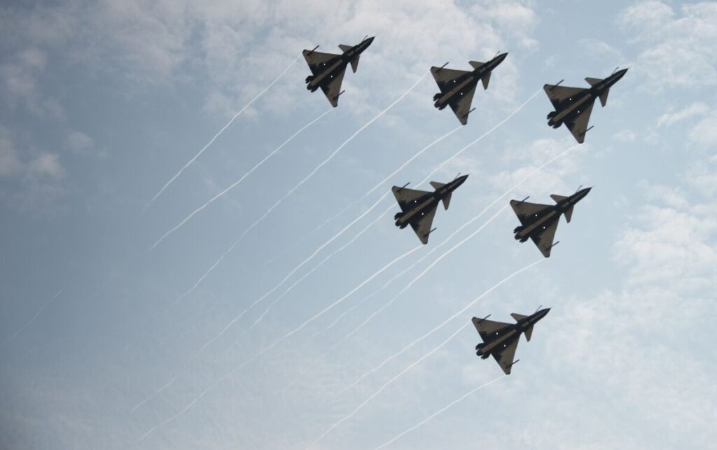 中国、台湾周辺で新たな「軍事演習」－米国の動きに対抗と発表 - Bloomberg