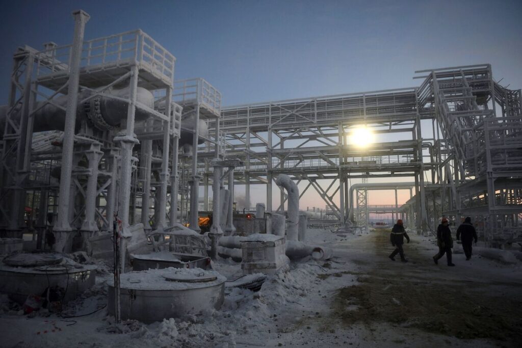 制裁下のロシア北極圏ＬＮＧ施設、天然ガス生産が過去最高に - Bloomberg