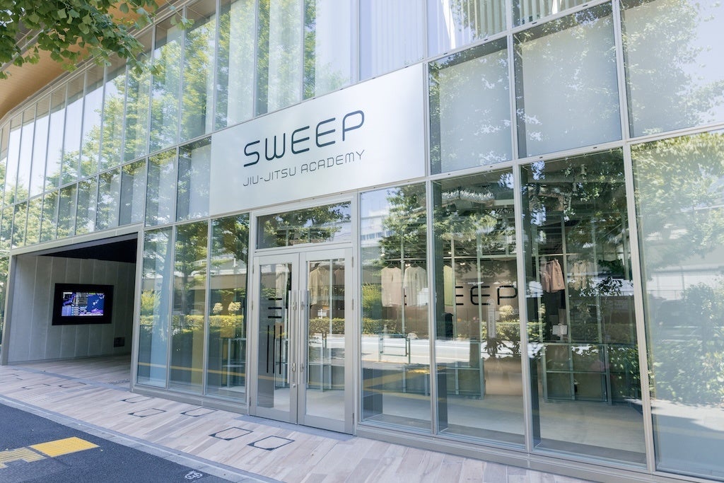 柔術をライフスタイルに──SWEEP運営のSWEEPが、“これまでにない柔術体験を提供する新スタジオ「SWEEP JIU-JITSU ACADEMY」を千駄ヶ谷に開設 | 株式会社SWEEPのプレスリリース
