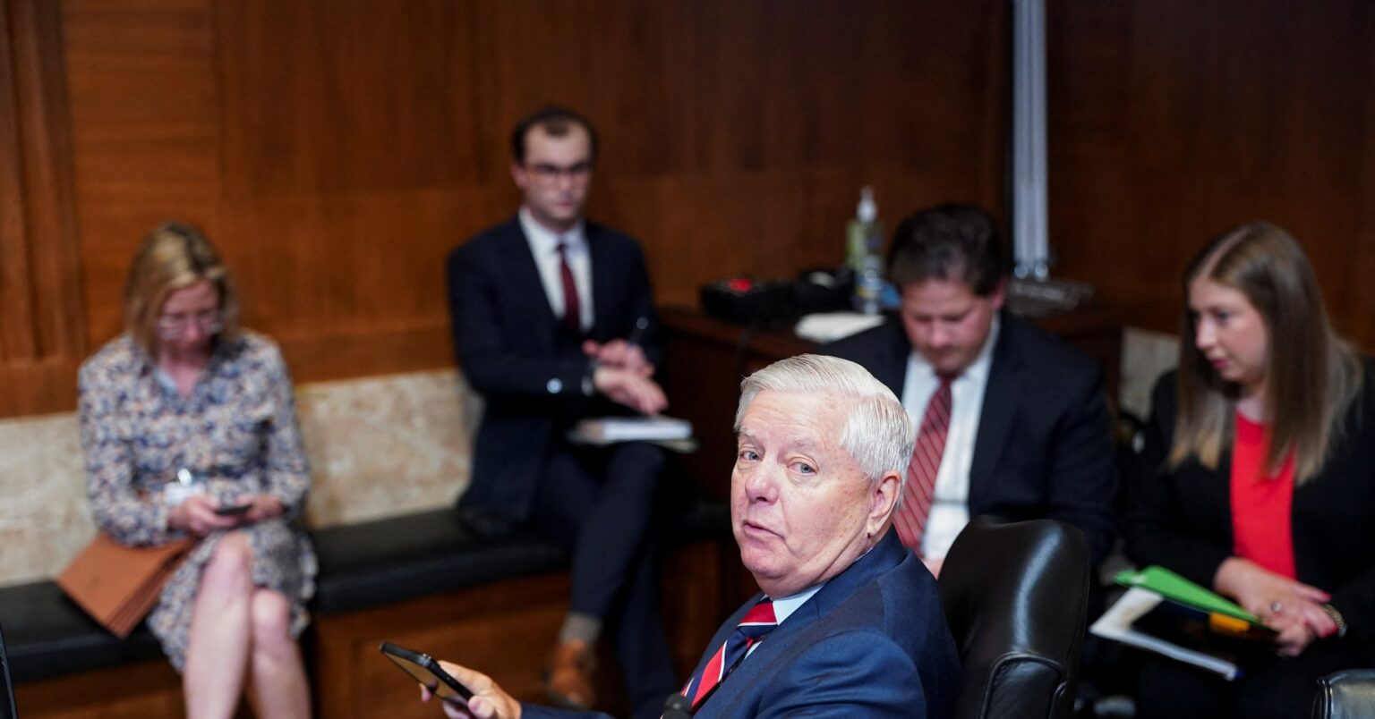 米制裁法案、実施ならウクライナ和平努力に影響＝ロシア大統領府 | ロイター