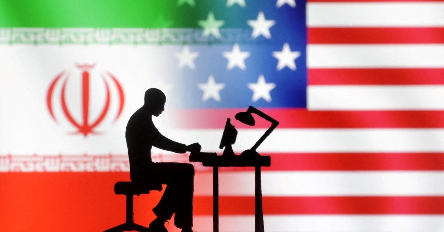 イラン関係ハッカー集団、トランプ氏側近のメール公開と脅迫 | ロイター